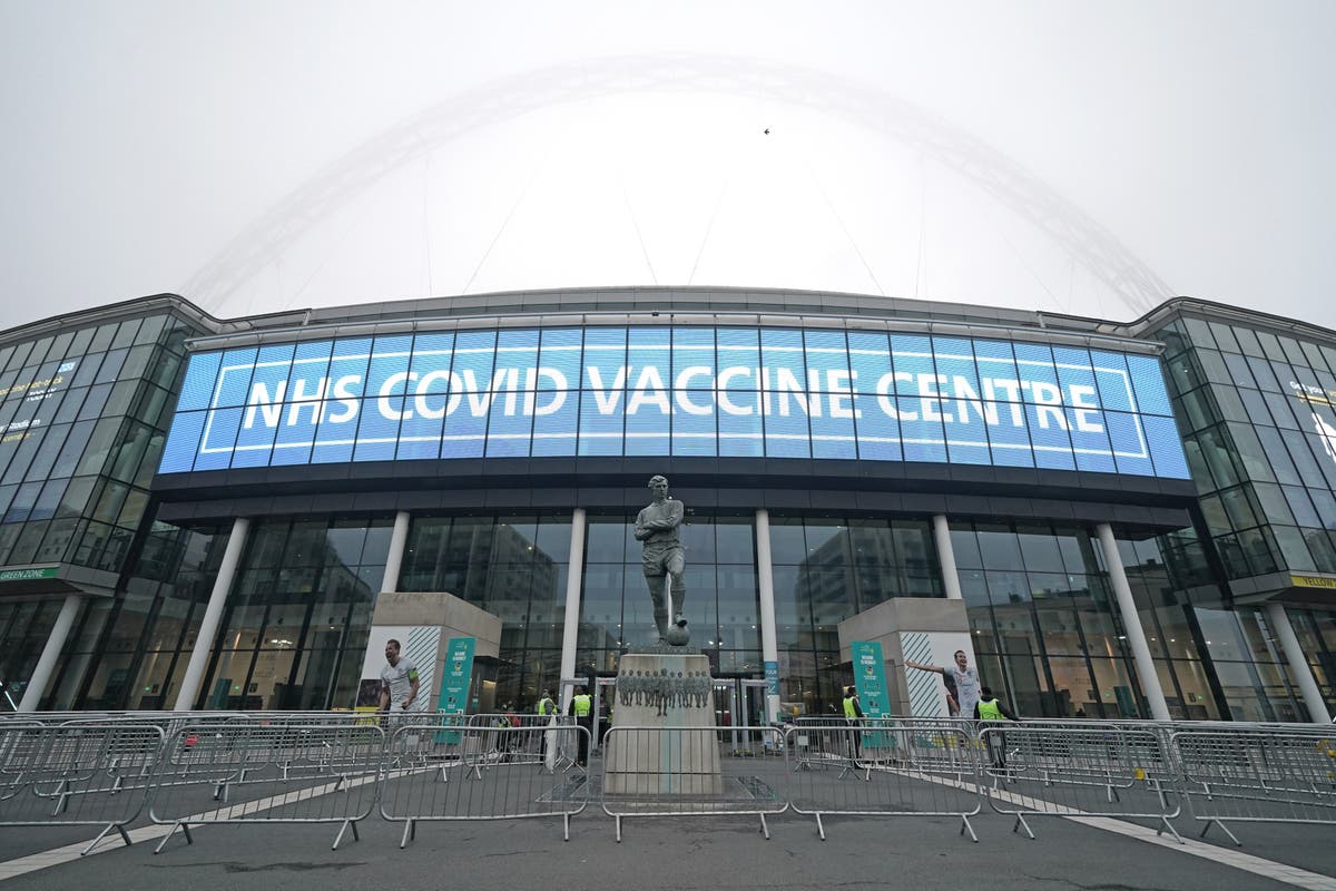 Public call on top footballers to lead the way in getting jabbed
