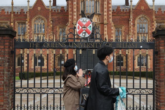 Queen’s University in Belfast (PA)