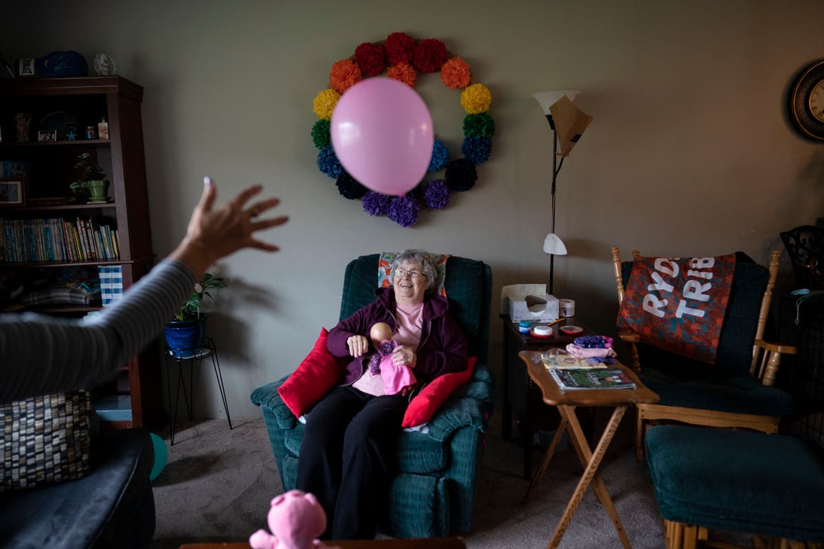 Feeling powerless, families bring elderly home in pandemic Feeling powerless, families bring elderly home in pandemic