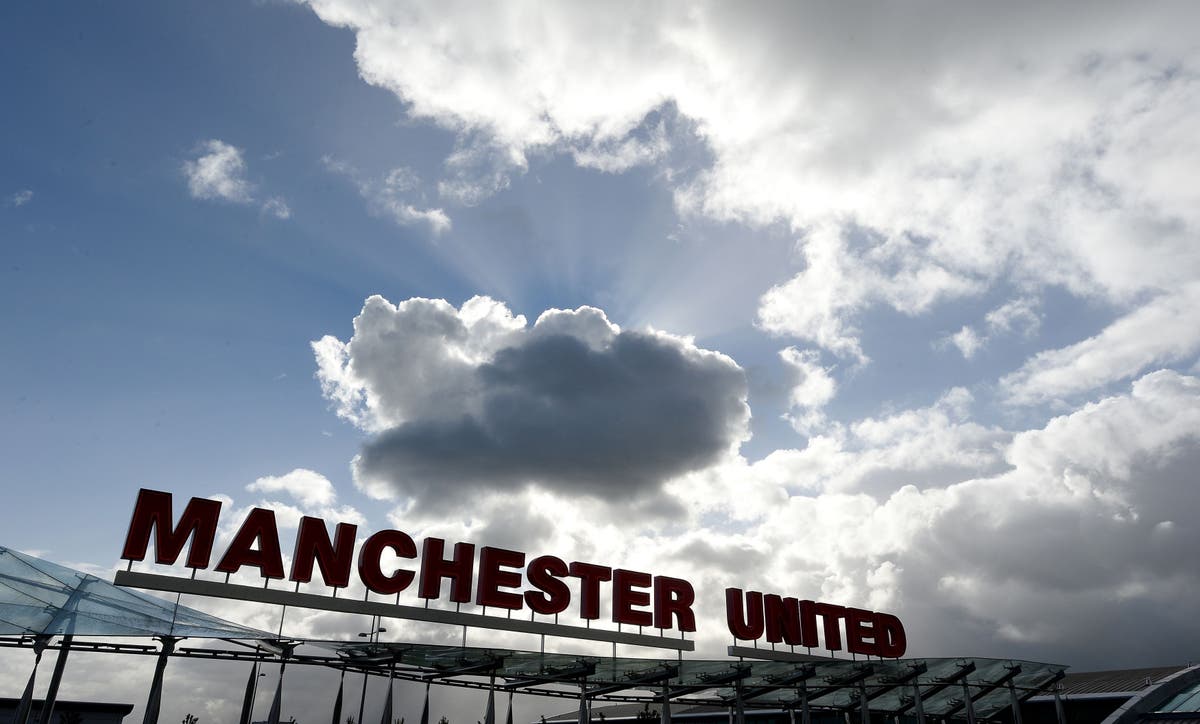 Manchester United reopen Carrington training ground after Covid outbreak Manchester United reopen Carrington training ground after Covid outbreak