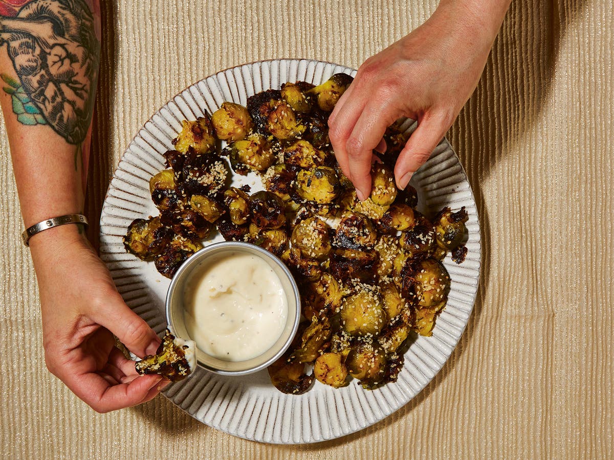 Even haters will love these vegan smashed Brussels sprouts with garlic mayo