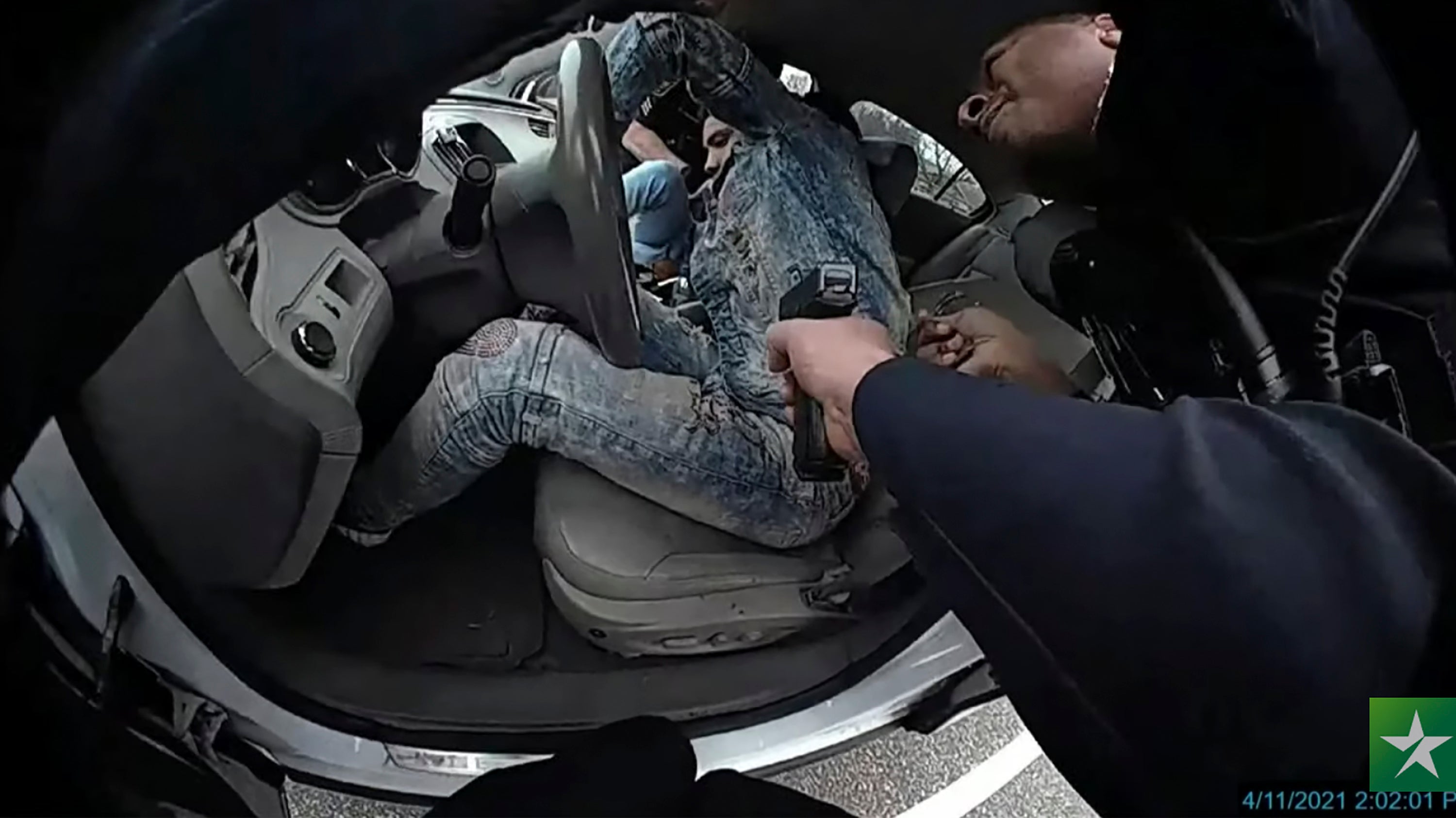 Bodycam footage shows Kim Potter pointing her firearm at Daunte Wright during the deadly traffic stop on 11 April