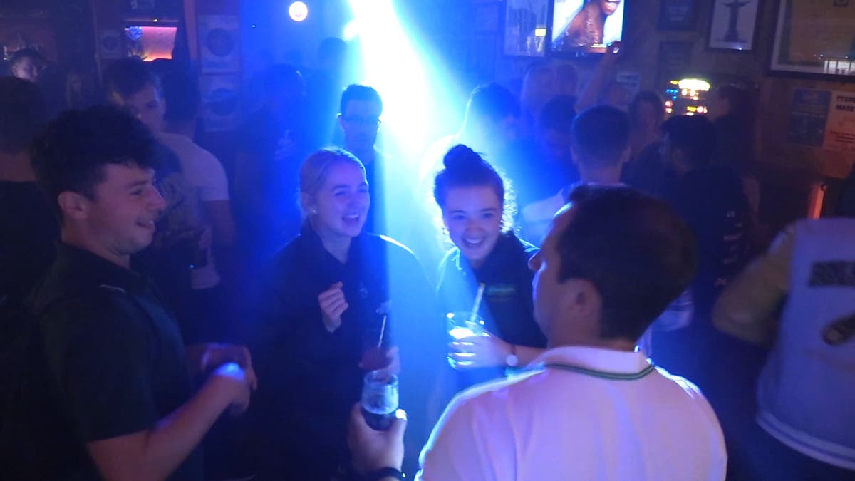 Scottish Government orders nightclubs to close for at least three weeks