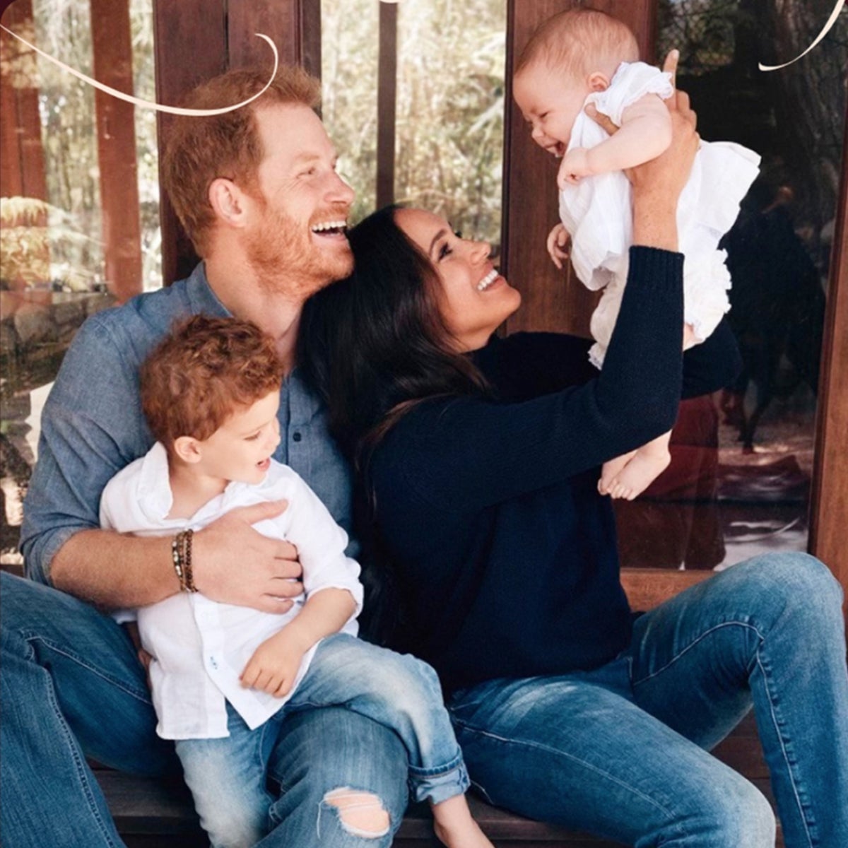 I can't get over Archie's red hair': Fans react to Prince Harry and Meghan Markle's family portrait | The Independent