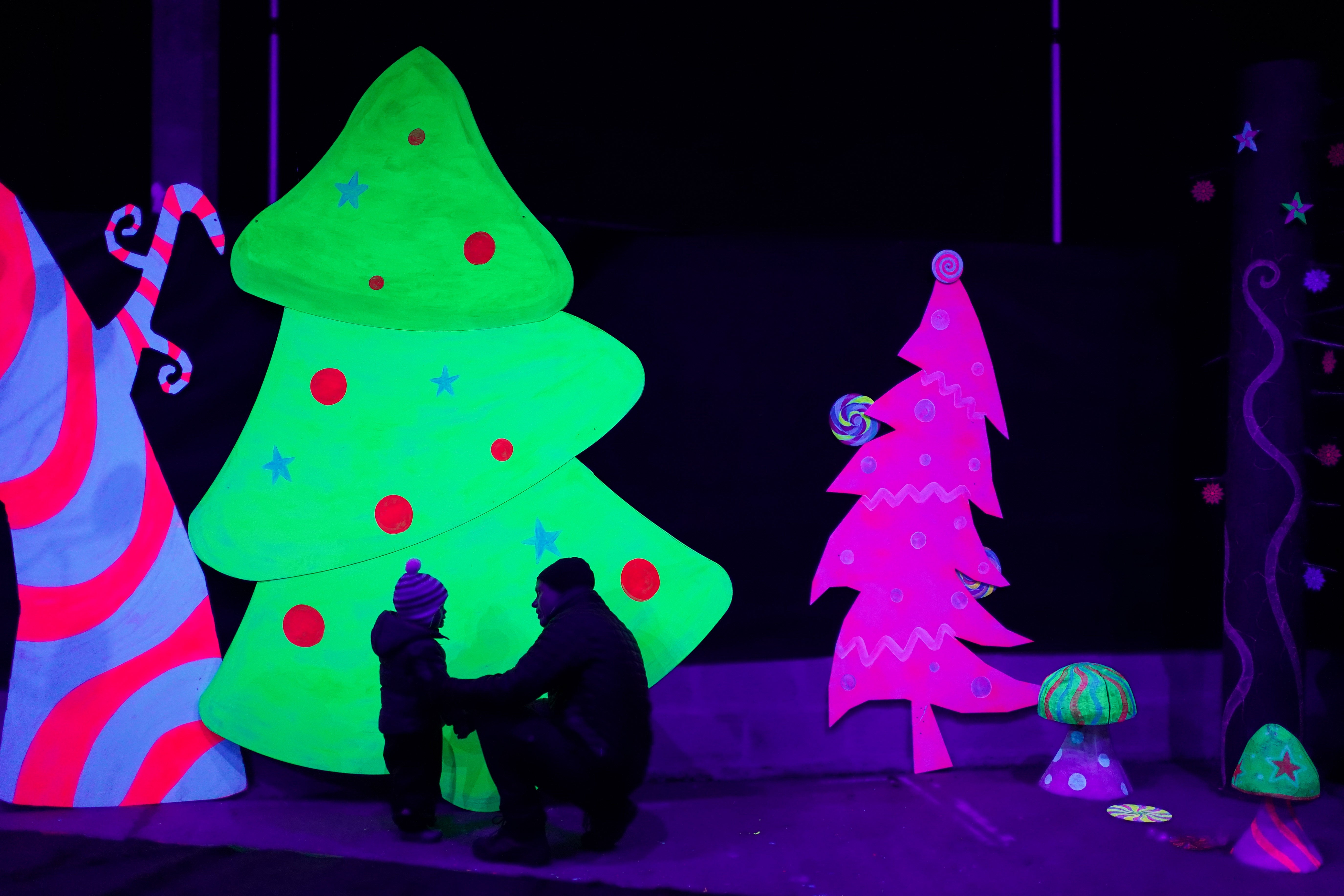 Christmas On King Malvernpa December 1 2022 In Pictures: Festive Lights Spread Welcome Cheer As Uk Steps Into Christmas  | The Independent