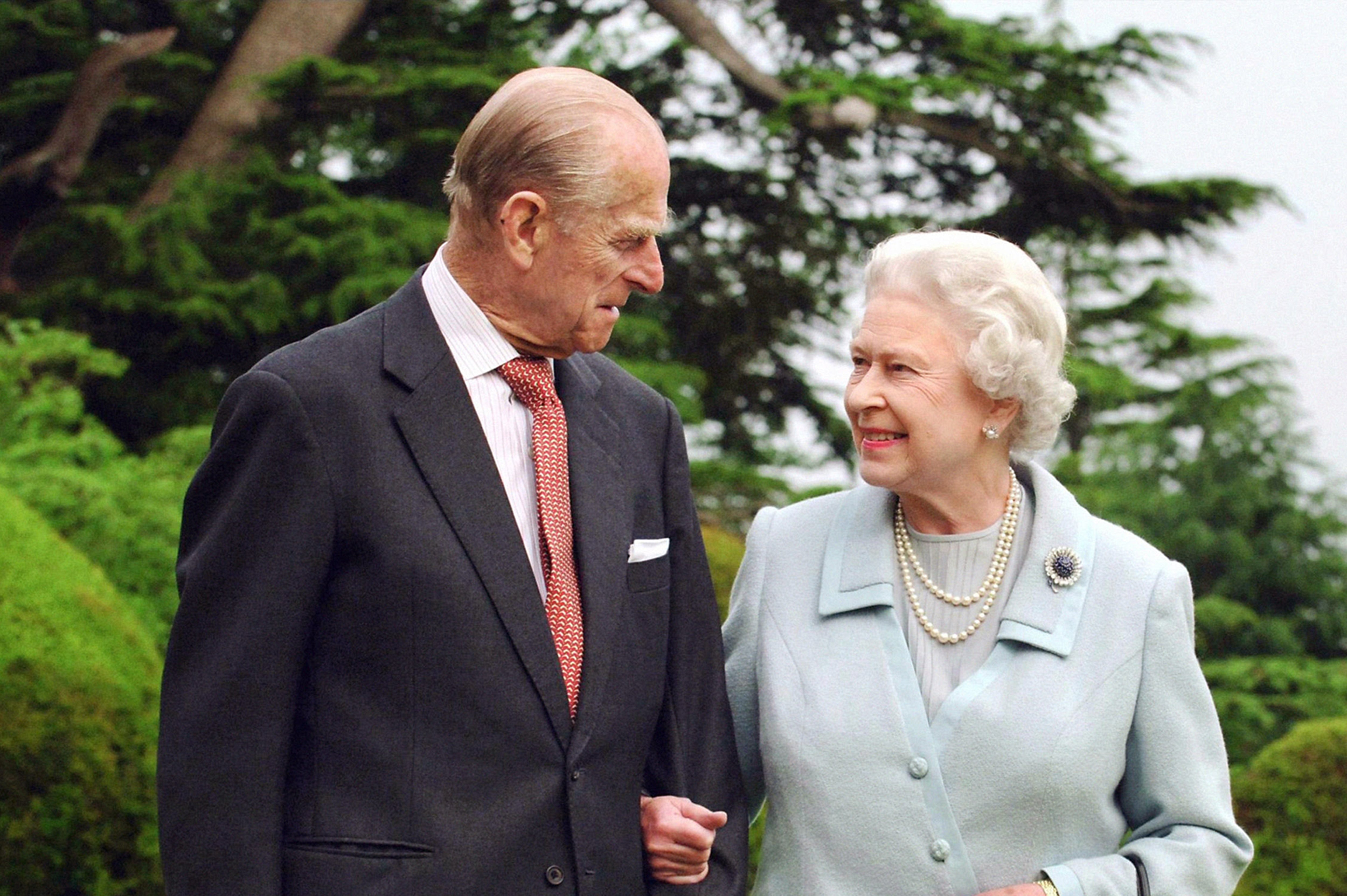 The Queen and the Duke of Edinburgh at Broadlands in 2007 (Fiona Hanson/PA)