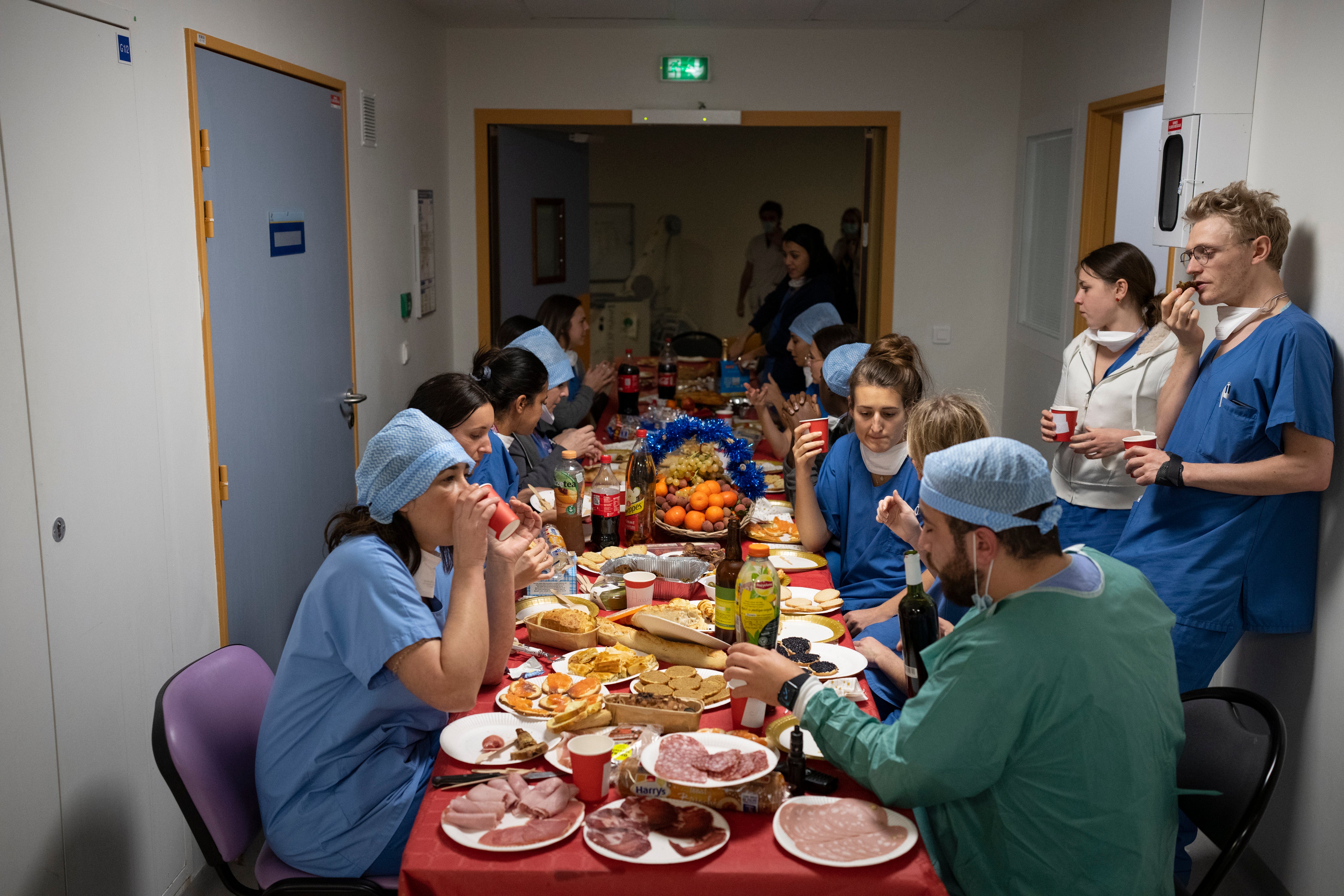 France Christmas in the ICU