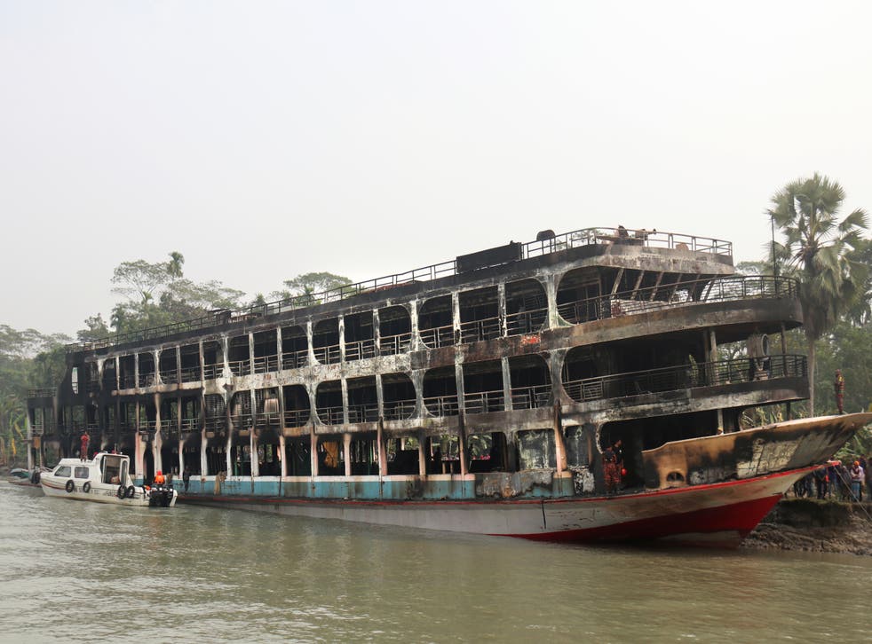 BANGLADESH-INCENDIO DE TRANSBORDADOR