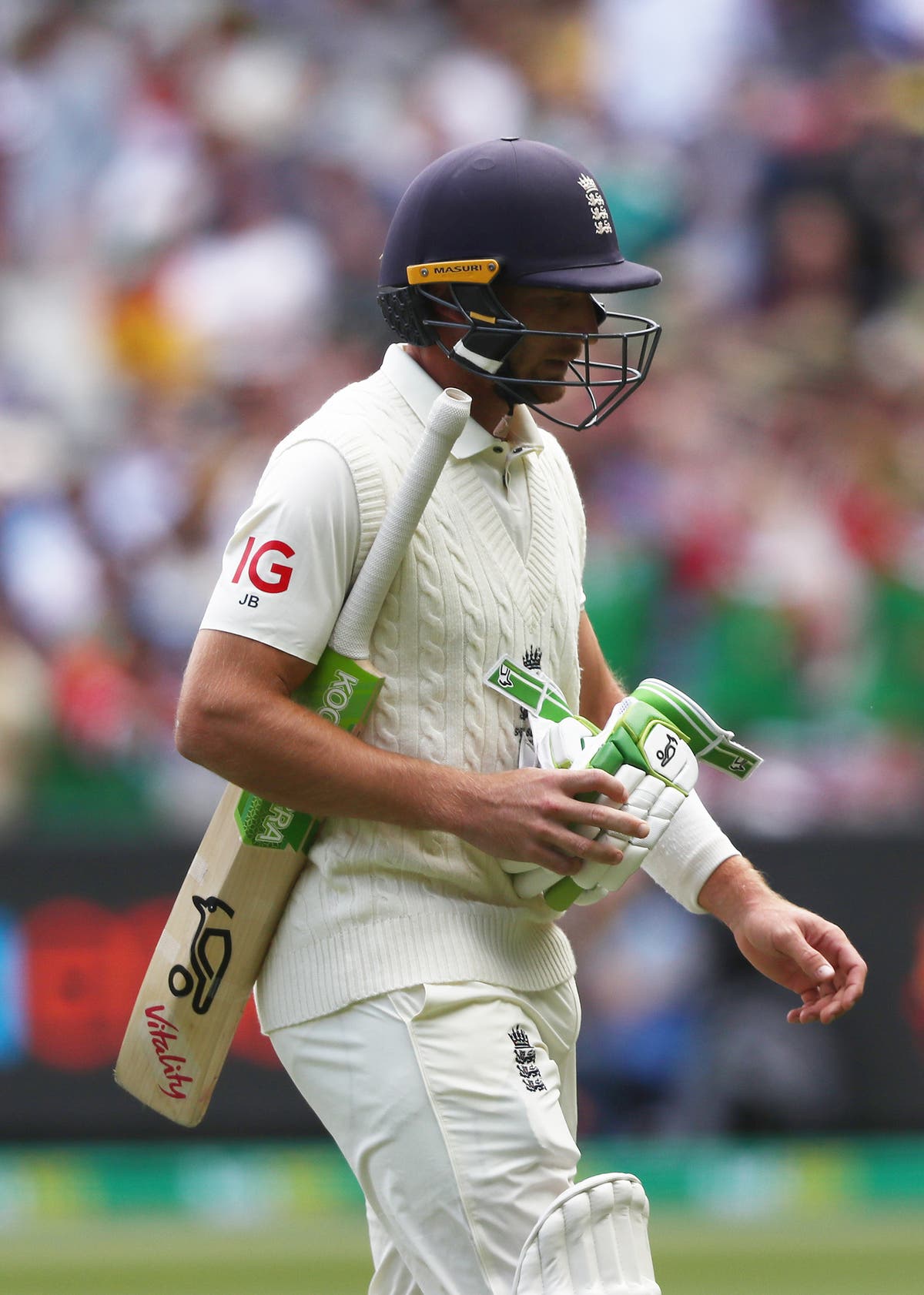 England&rsquo;s batting woes continue as Australia inches closer to the urn
