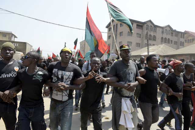 <p>Pro-Biafra supporters march through Aba in southeastern Nigeria</p>