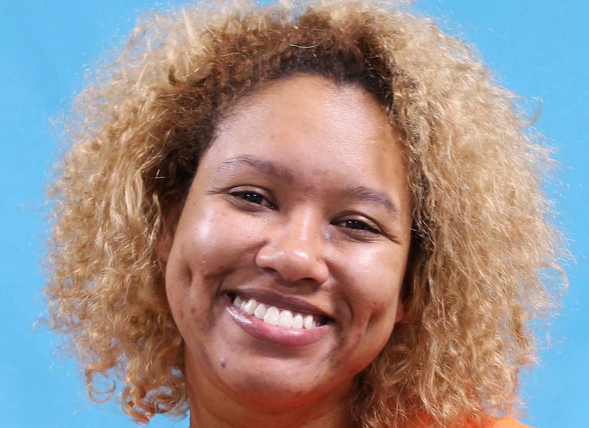 Missouri woman charged with killing boyfriend with a sword