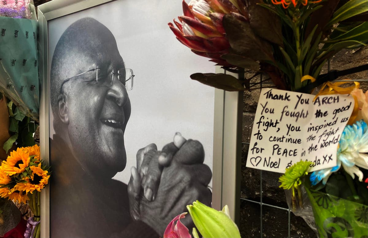 Desmond Tutu: South Africa begins week of mourning for anti-apartheid icon