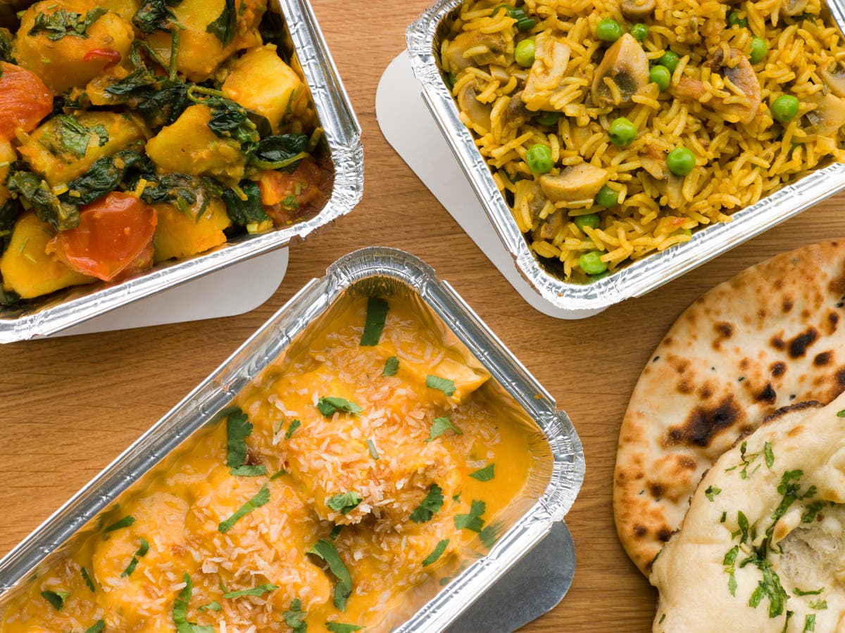 Indian restaurant gives away hundreds of meals on Christmas day