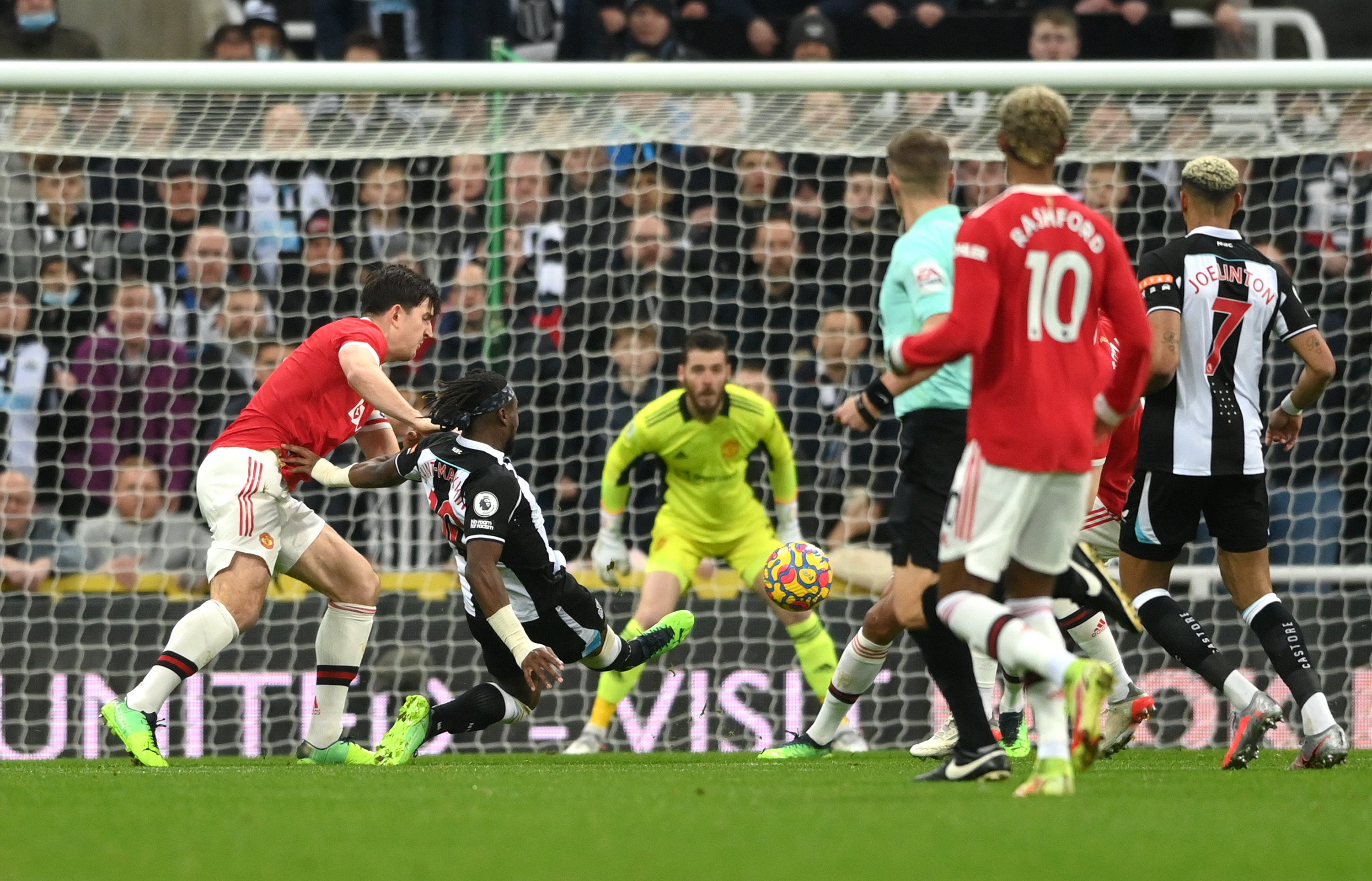 Allan Saint-Maximin scores with a fine finish after Raphael Varane loses the ball