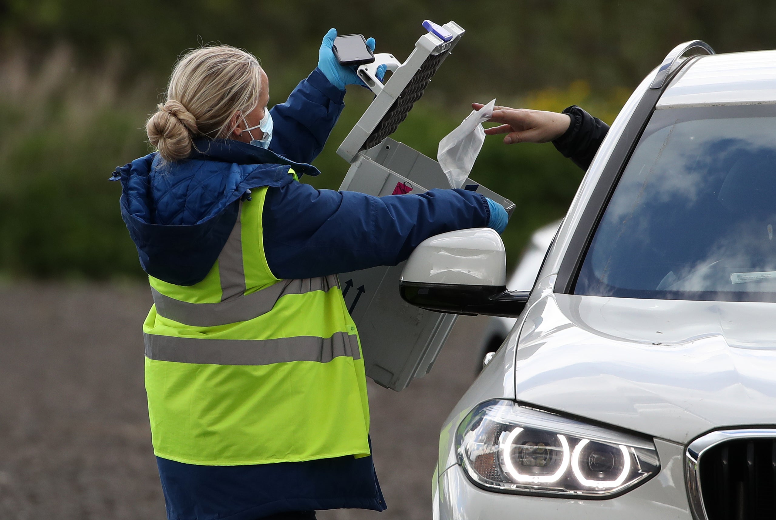 Covid mobile testing unit in Glasgow (Andrew Milligan/PA)