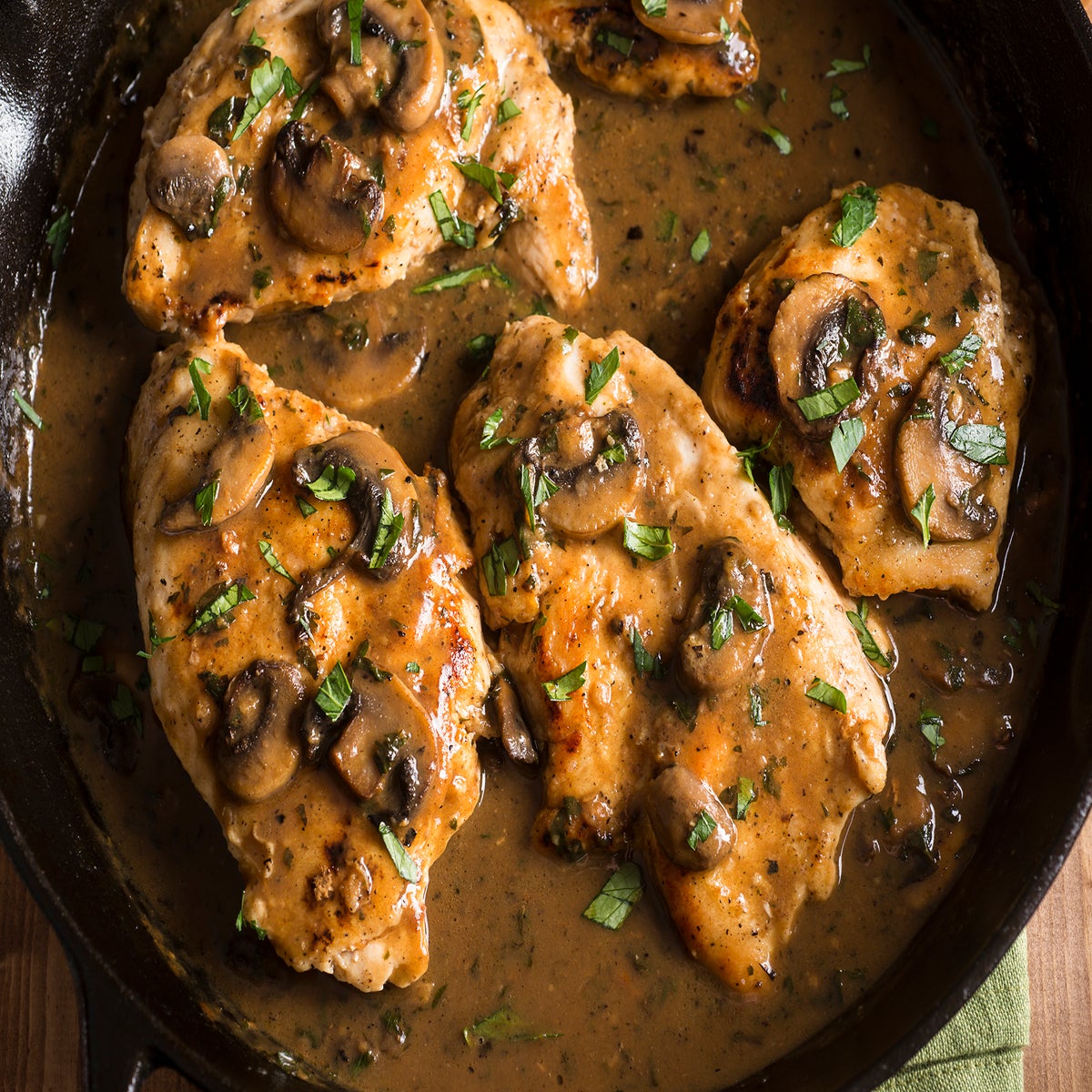 Best Chicken en Cocotte with Mushrooms, Leeks and Chives Recipe - How to  Make Chicken en Cocotte with Mushrooms, Leeks and Chives
