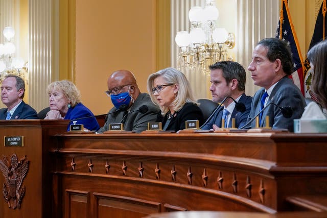 <p>El comité de la Cámara de Representantes que investiga la insurrección del Capitolio de EE.UU. del 6 de enero se reúne en el Capitolio de Washington el 1 de diciembre de 2021 </p>
