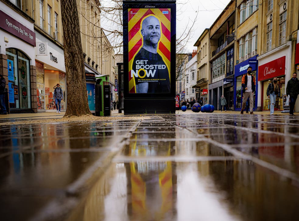 <p>Economists forecast that Covid’s rapid spread will cause the UK economy to shrink by 1 per cent in December and January(Ben Birchall/PA)</p>