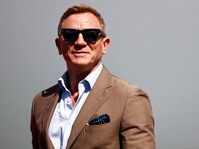 <p>Daniel Craig  </p>