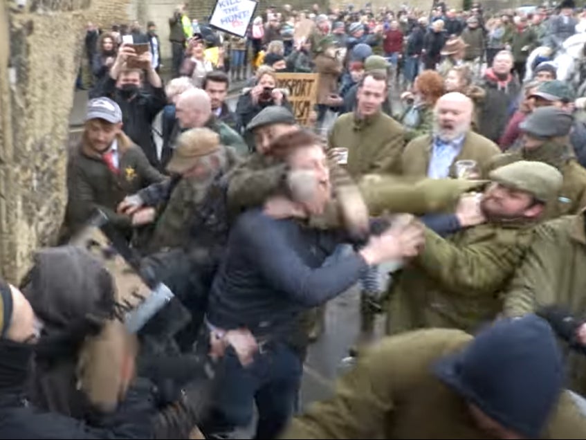 Fighting broke out as pro- and anti-hunt crowds confronted one another