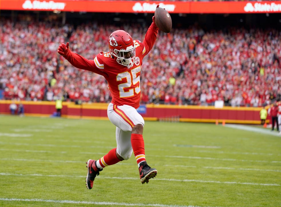 CHIEFS-EDWARDS-HELAIRE