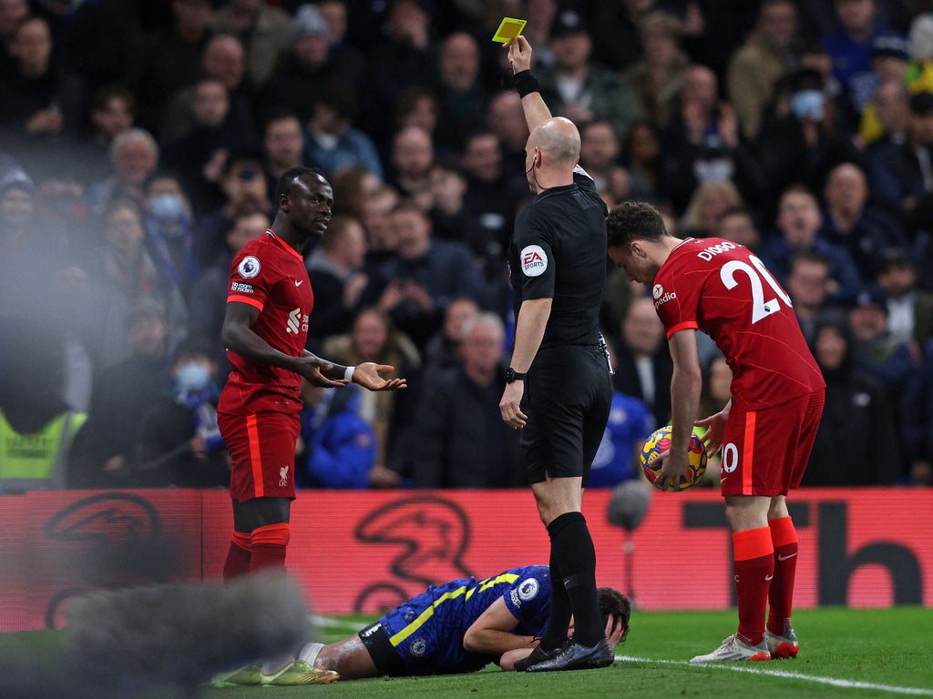 Sadio Mane foul was ‘clear red’, says Cesar Azplicueta after Liverpool forward’s booking in Chelsea draw