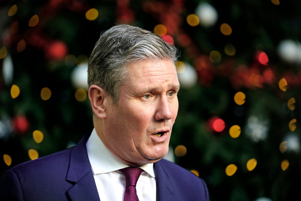Keir Starmer to attack Boris Johnson as &lsquo;branch of entertainment industry&rsquo; in New Year speech