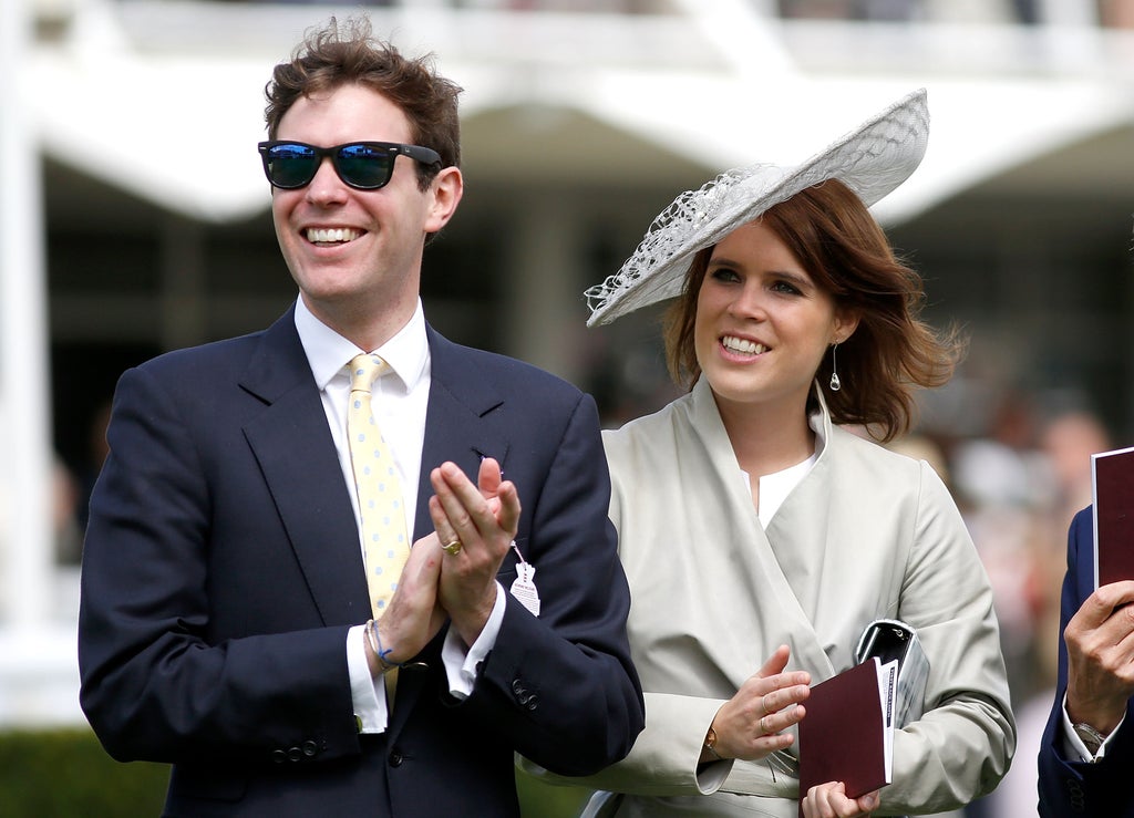 Princess Eugenie reflects on 2021 as she shares never-before-seen photo of son August in New Year’s post