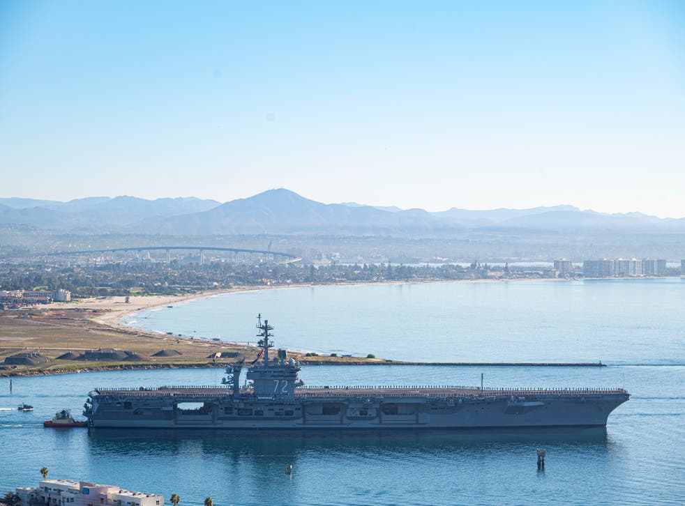 EEUU-PORTAAVIONES-CAPITANA