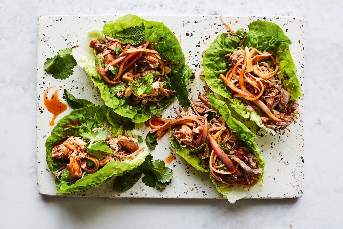 Make lunchtime tastier with this vegan jackfruit larb