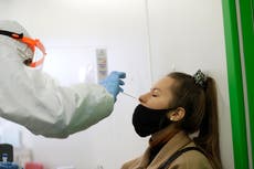 Czechs shorten COVID isolation, quarantine, due to omicron