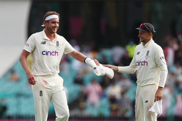 England’s Stuart Broad and Joe Root walk off at the end of the Australian innings (Jason O’Brien/PA)