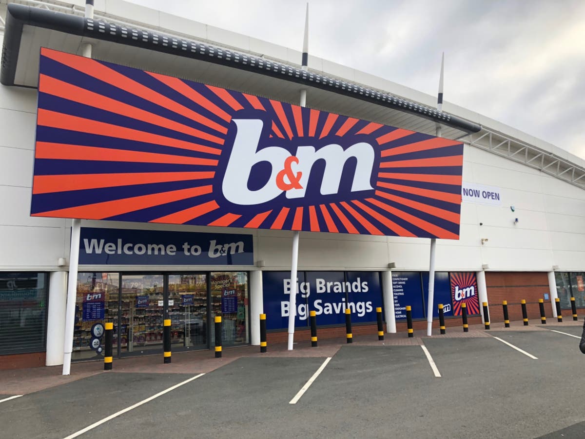 More than 24,000 B&M workers to get bonus after bumper Christmas