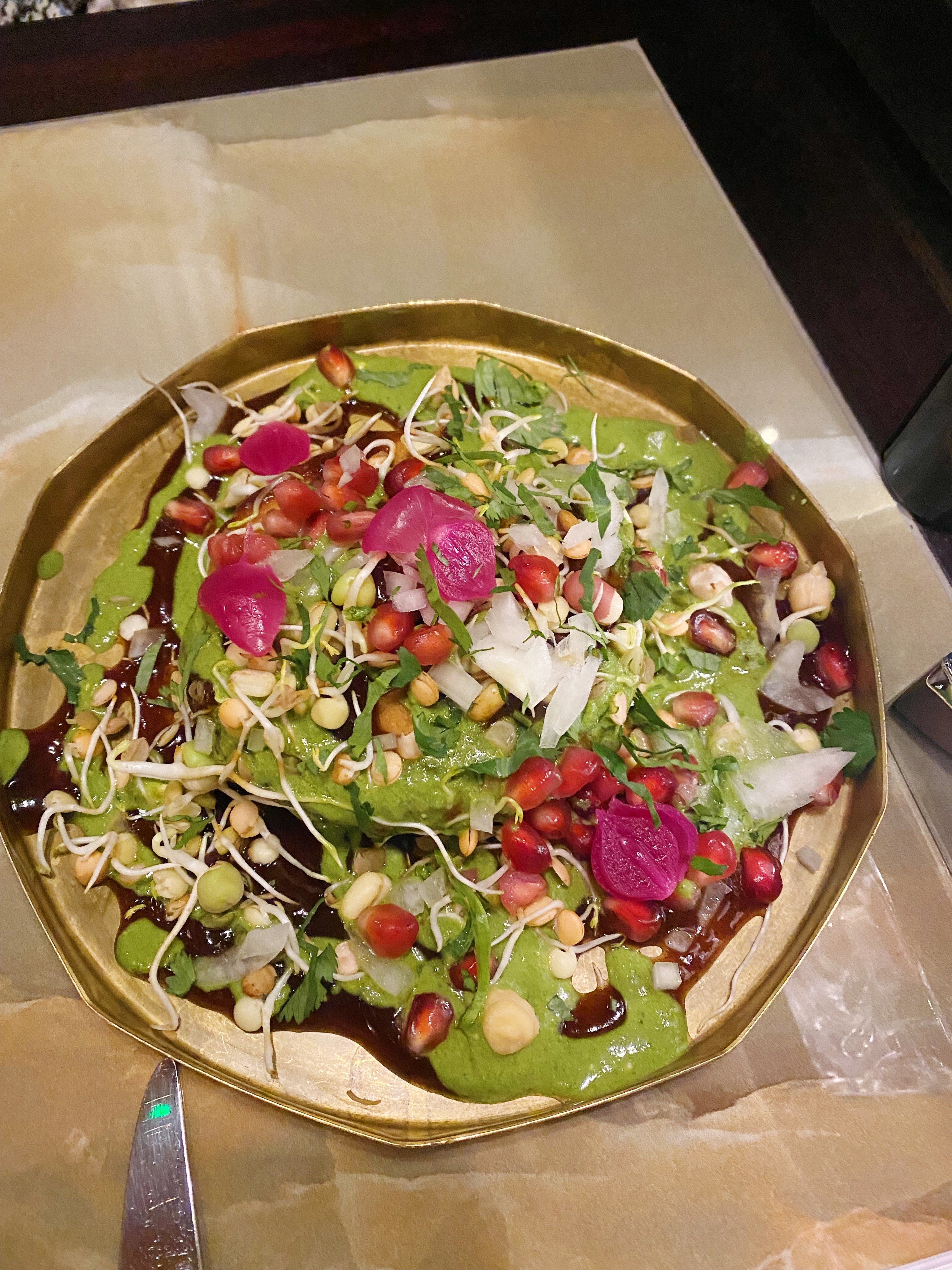 Pyaaz kachori was a riotous mound of food