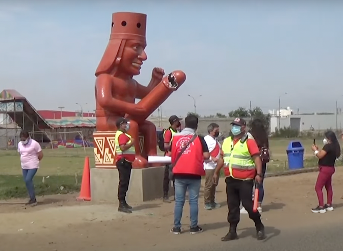 Huge Peruvian fertility symbol with giant penis attacked by vandals