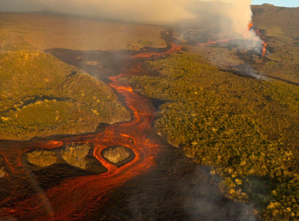 ECUADOR-GALÁPAGOS ERUPCIÓN