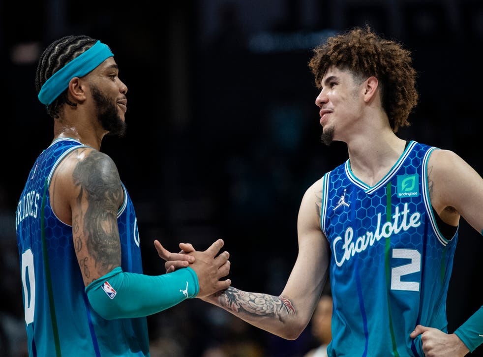 BUCKS-HORNETS