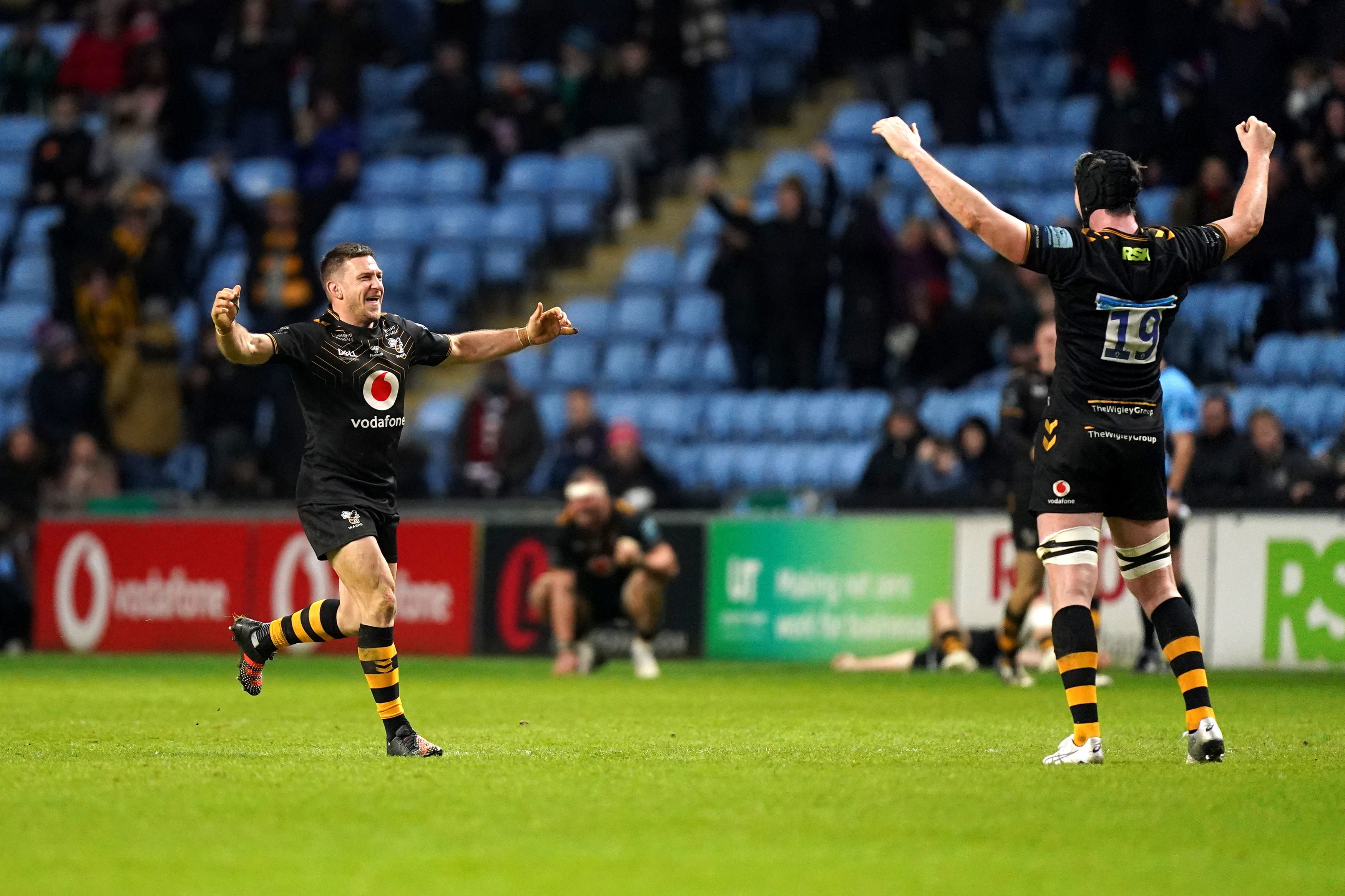 Wasps’ Jimmy Gopperth and Tim Cardall celebrate at full-time