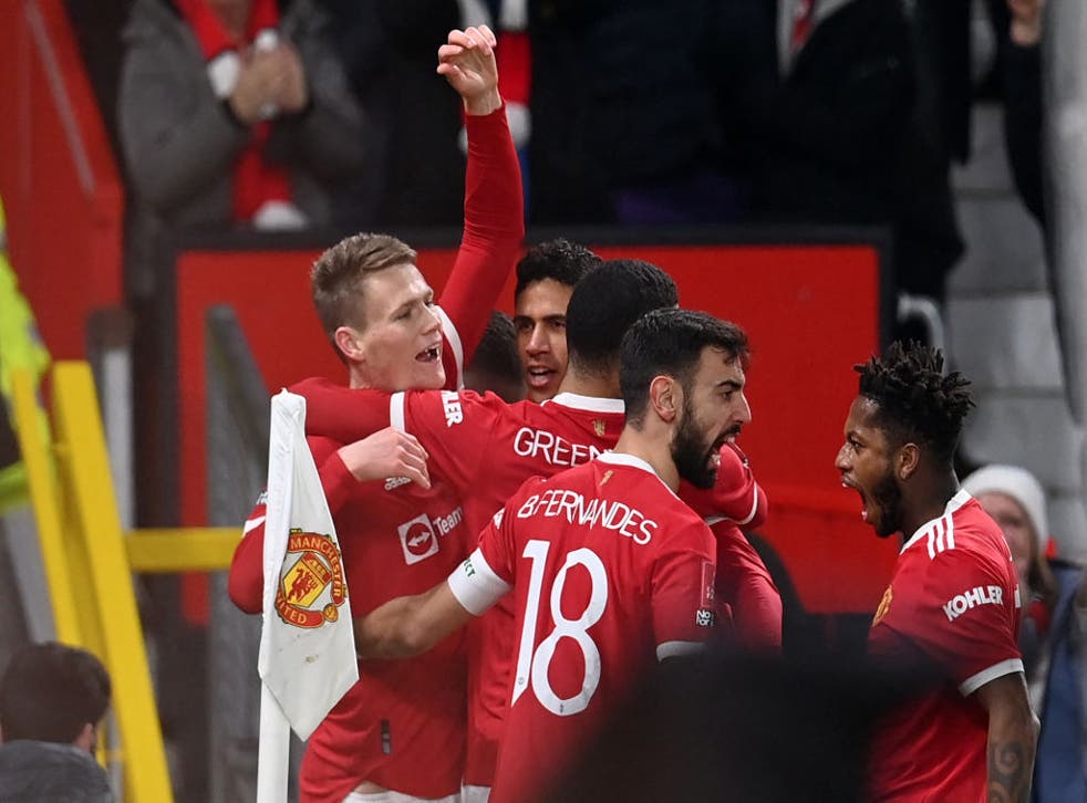 <p>Scott McTominay celebrates with teammates after scoring the only goal</p>
