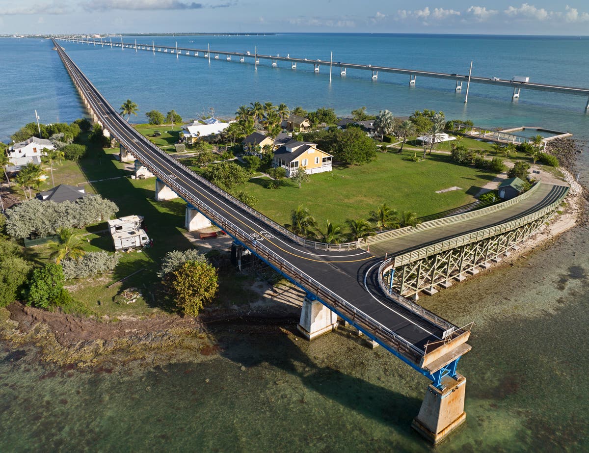 Old Florida Keys bridge reopens to pedestrians, bicyclists Old Florida Keys bridge reopens to pedestrians, bicyclists