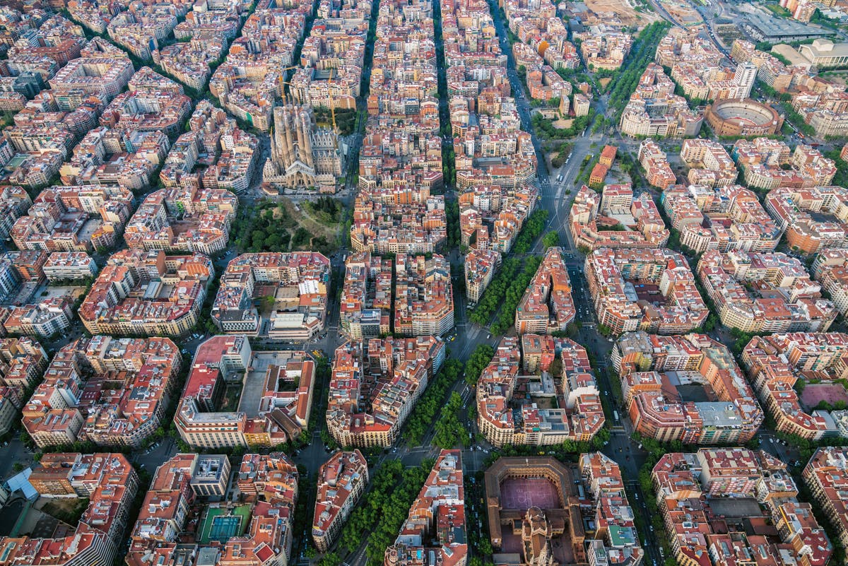 How painting Barcelona’s rooftops white could combat heatwaves