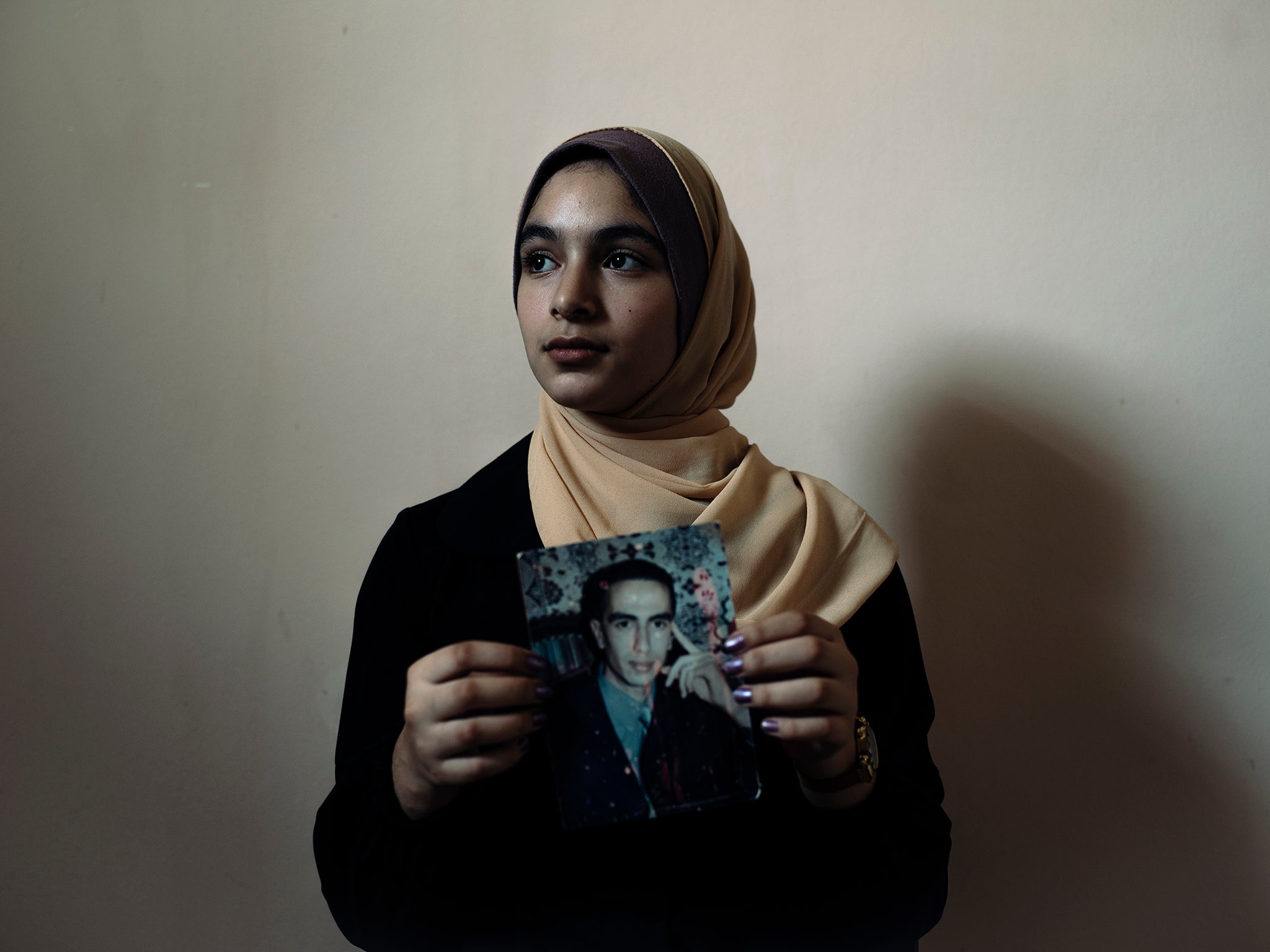 Dina, 15, struggled at school in the wake of her father’s death, but the Wajd programme for fatherless and orphaned in Gaza assisted in providing extra lessons