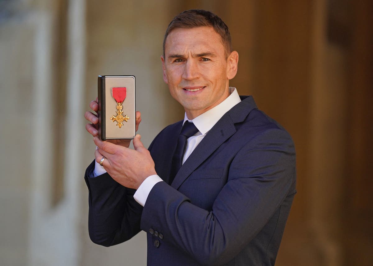 Kevin Sinfield receives OBE and hails rugby league backing for MND campaign