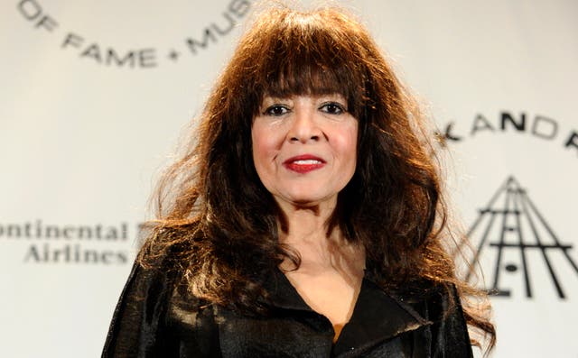 RONNIE SPECTOR-DECESO