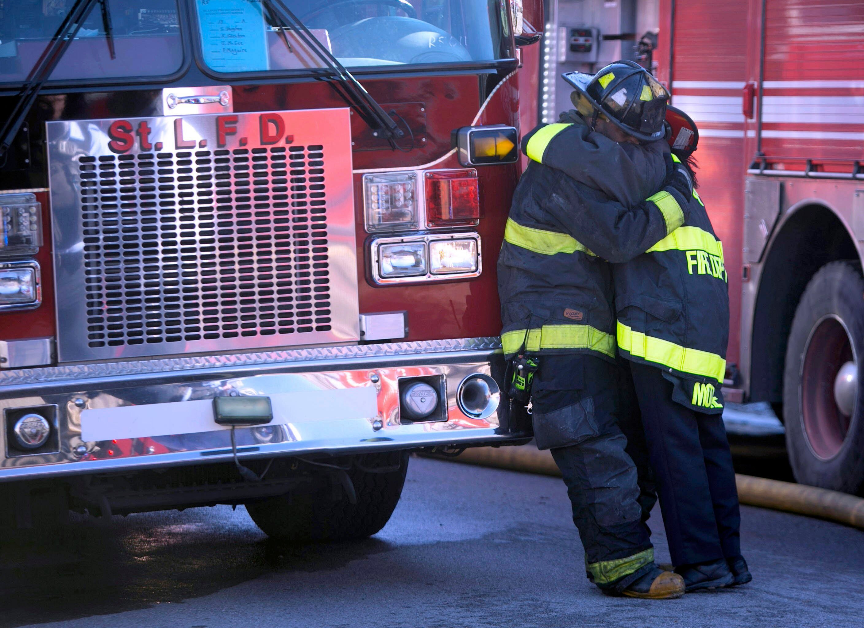 APTOPIX St Louis Firefighter Killed