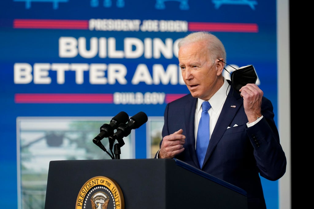 Biden team regroups after high court loss on shots-or-test