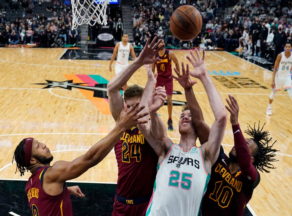 DEP-BAS CAVALIERS-SPURS