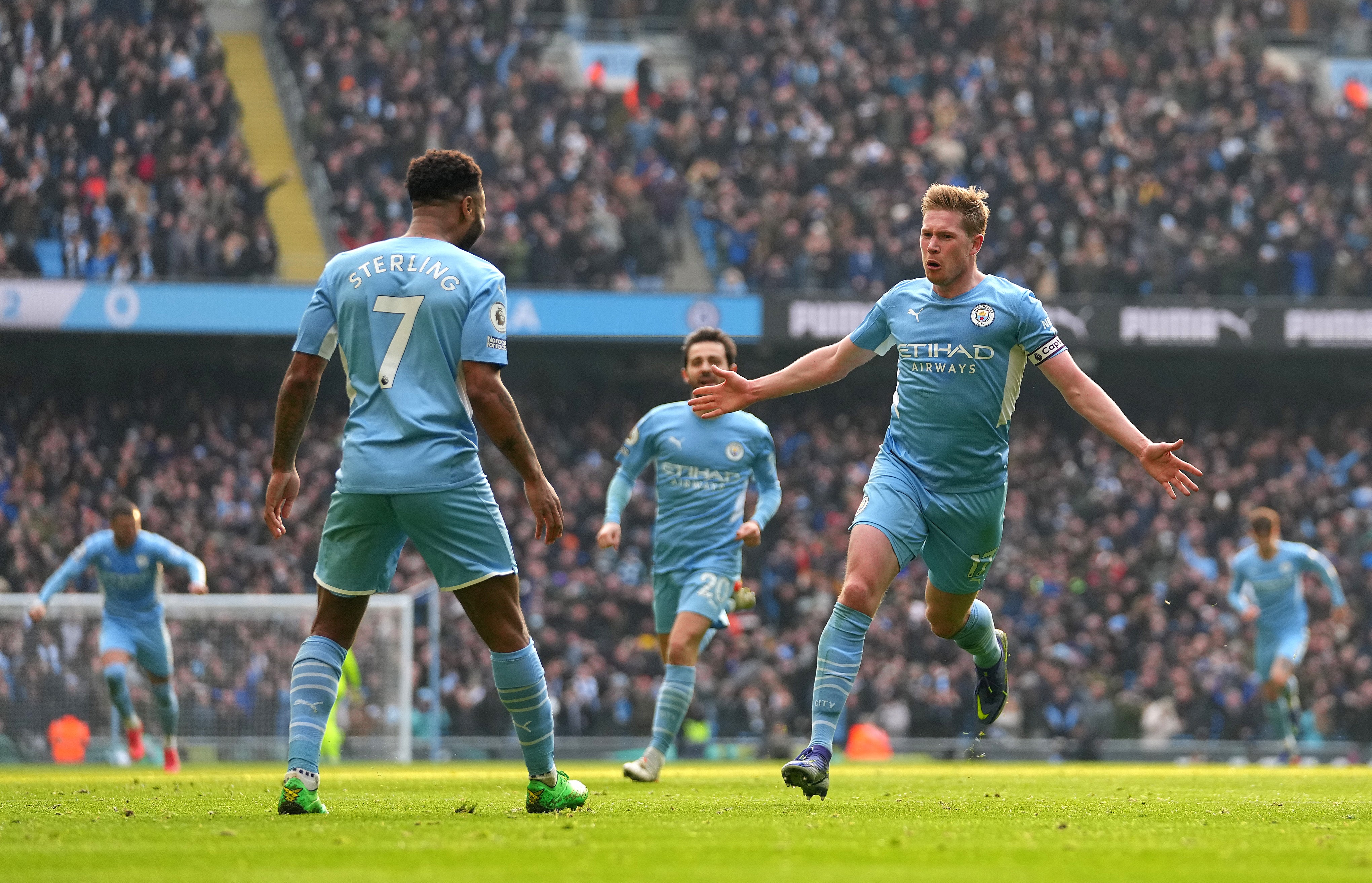 Kevin De Bruyne celebrates scoring City’s crucial winner