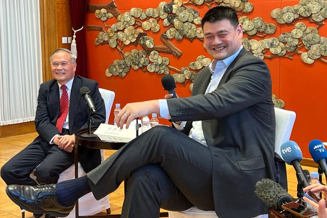 <p>President of Chinese Basketball Association Yao Ming (right) at a media event on 17 January</p>