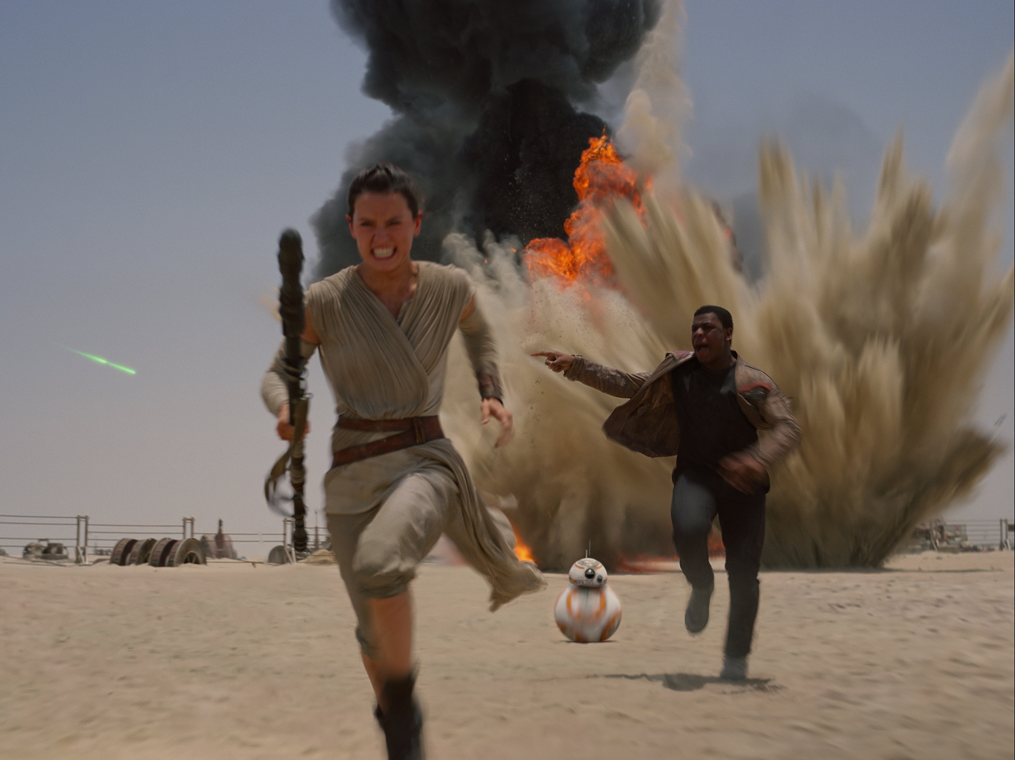 <p>Rey and Finn in ‘Star Wars: The Force Awakens'</p>